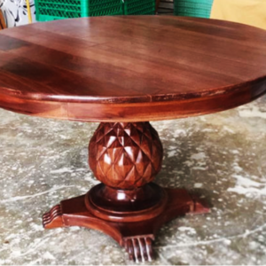 Mesa caoba base de piña