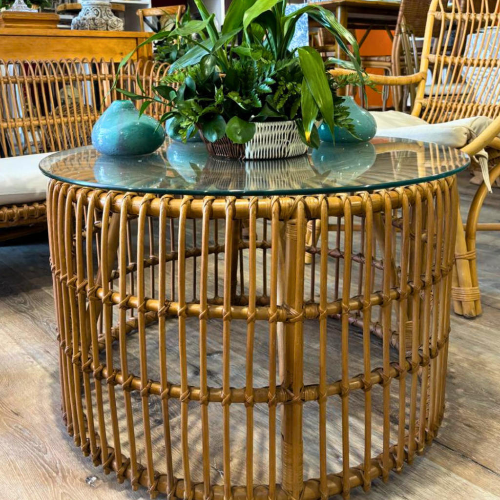 Mesa De Centro Evelyn De Bambú Y Ratán, Con Tablero De Vidrio, Redonda, 60 Cm De Diámetro, Estilo Boho, De Vonhaus